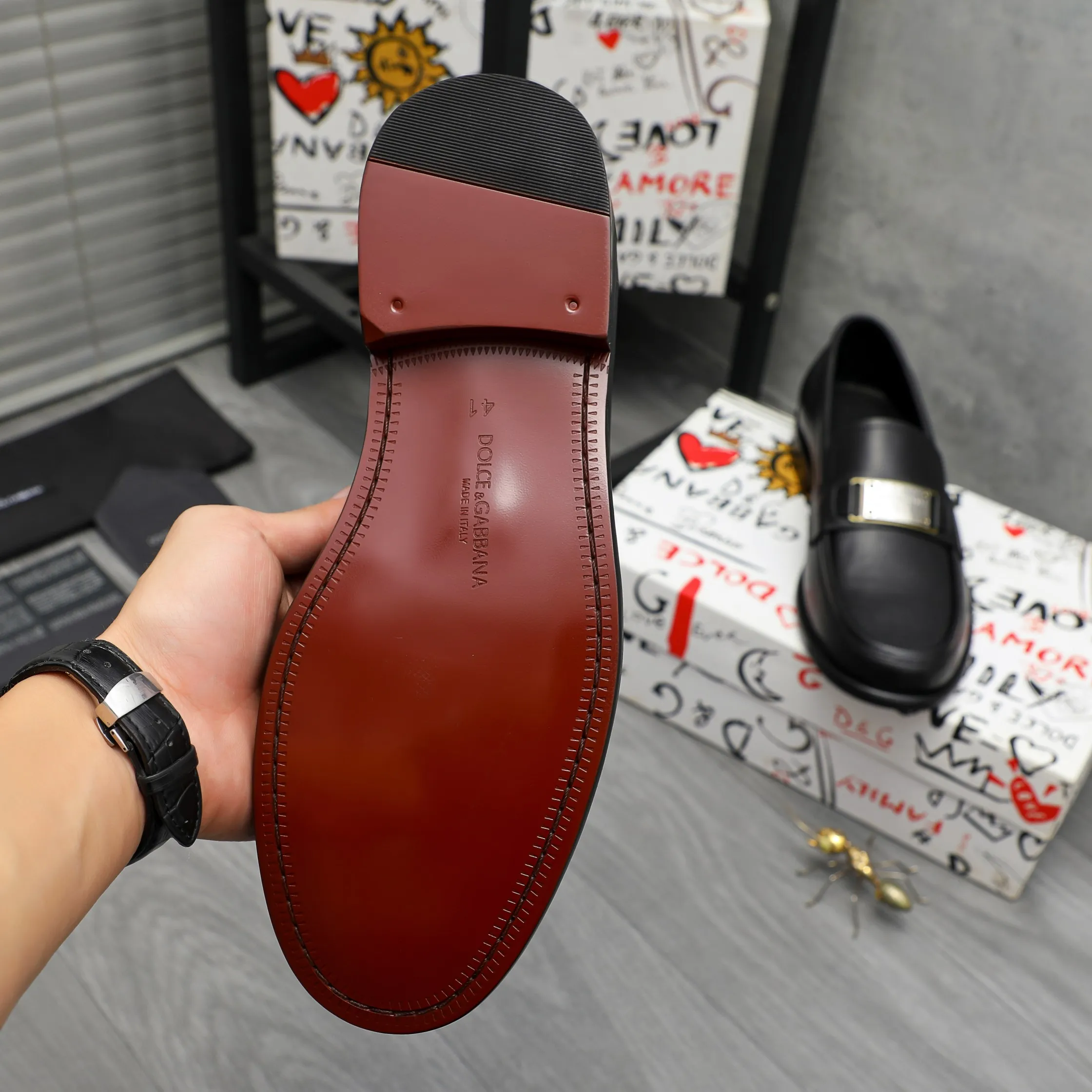Men's shoes 💰p540 Product trademark: DG (Dolce & Gabbana) business slip-on leather shoes Regular size: 38-46 (38.45.46 is custom-made and non-returnable) Product materials: Selected high-quality cowhide upper, cowhide lining, original rubber outsole